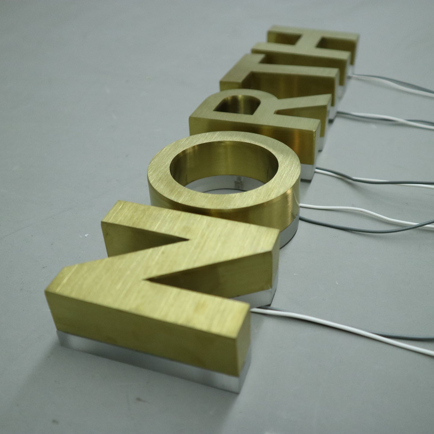Custom outdoor led stainless steel channel sign for business