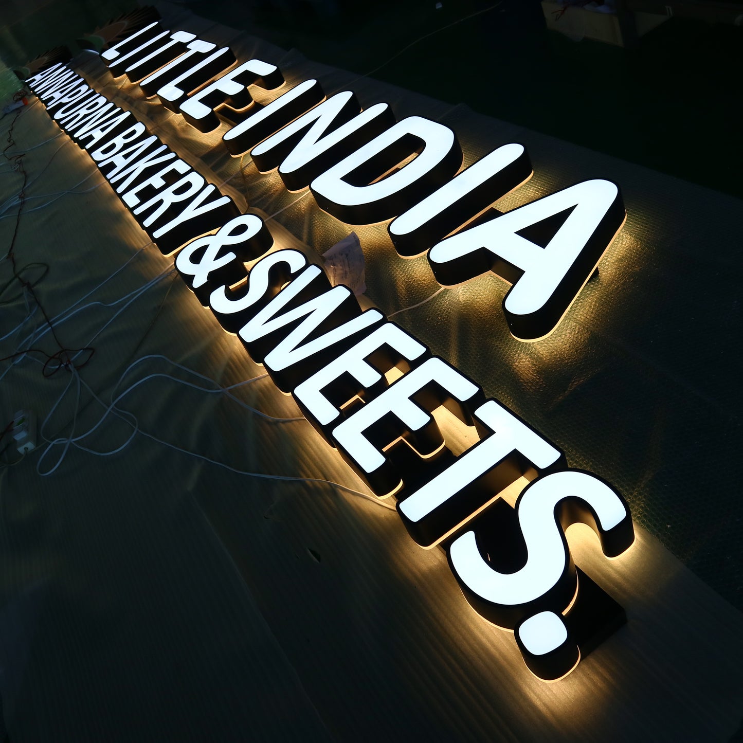 Custom outdoor led stainless steel channel sign for business